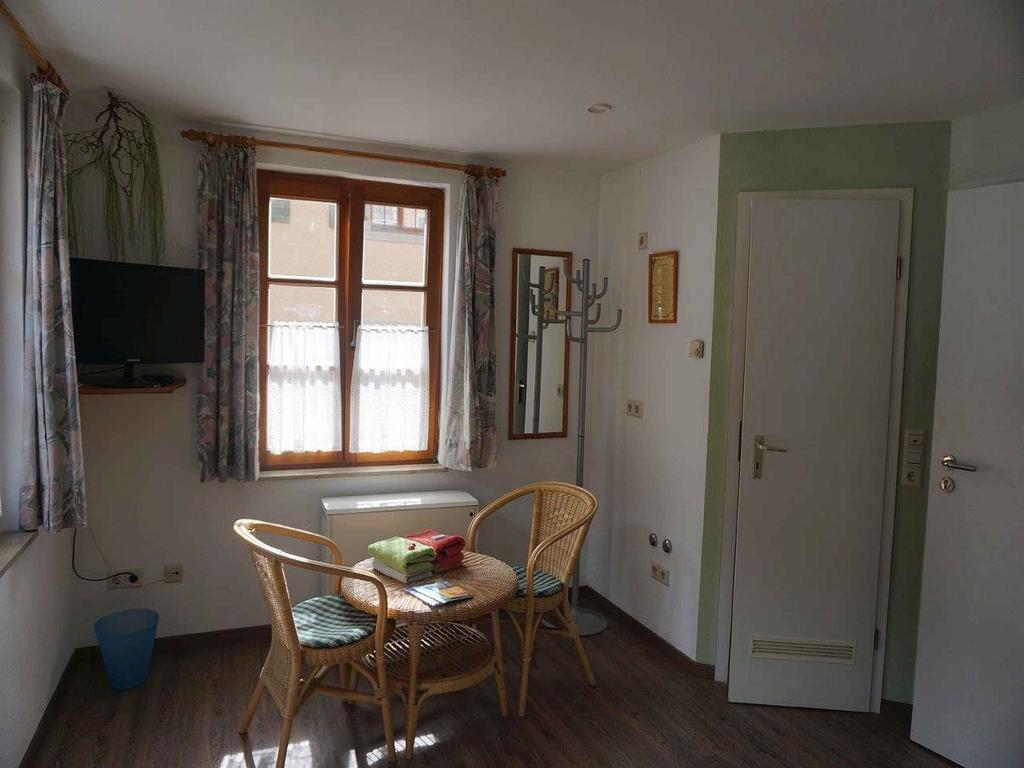 Pension Ins Fischernetz - Maentele Hotel Meersburg Room photo